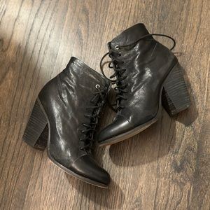 2000’s era Rag & Bone Lace Up Distressed Leather Block Heel Booties